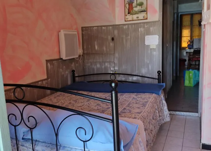 Apartment A Due Passi Dal Mare Menton